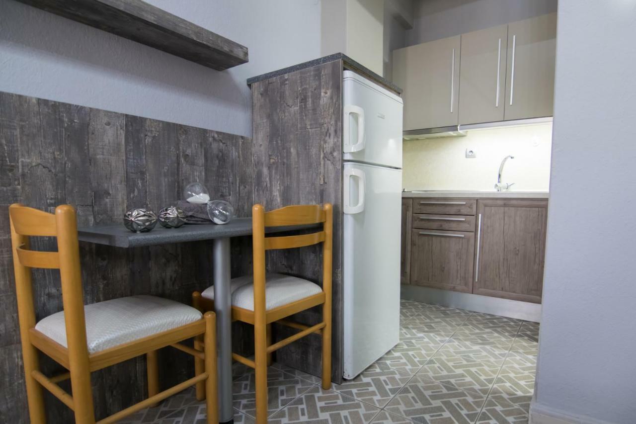 Avra Comfort Rooms Nea Poteidaia Exteriér fotografie