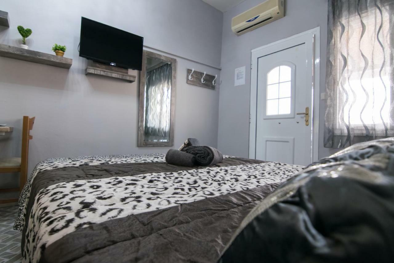 Avra Comfort Rooms Nea Poteidaia Exteriér fotografie